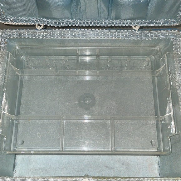 💙Vintage Sewing Basket /Caddy - Picture 8 of 10